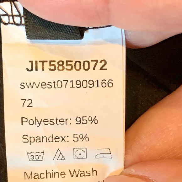 Black Scallop neck tank. (4xl) - Picture 5 of 5